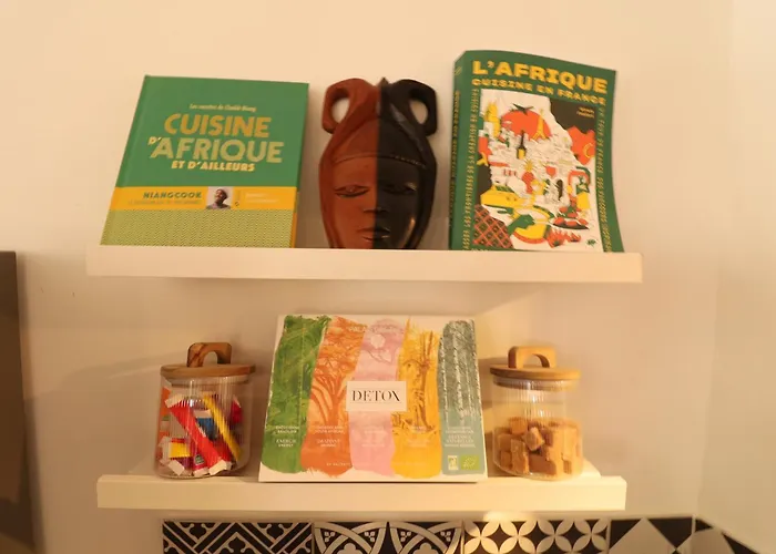 Afrobohome, Experience Atypique, Clim, 2 A 6 Personnes, Proche Centre Nimes, Garage Clos